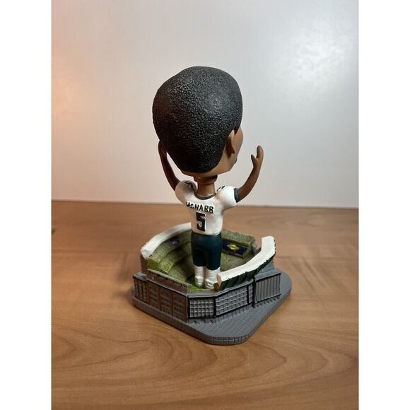 Donovan Mcnabb Eagles Stadium Bobblehead 6” Alliance Marketing - Picture 4 of 8